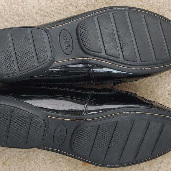 Coach Black Loafers, Size 8 - Gently Worn & Great Condition! - Picture 2 of 6